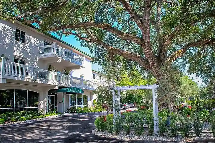 Alderman_Oaks_Image_41 SENIOR LIVING AT ALDERMAN OAKS IN SARASOTA, FLORIDA